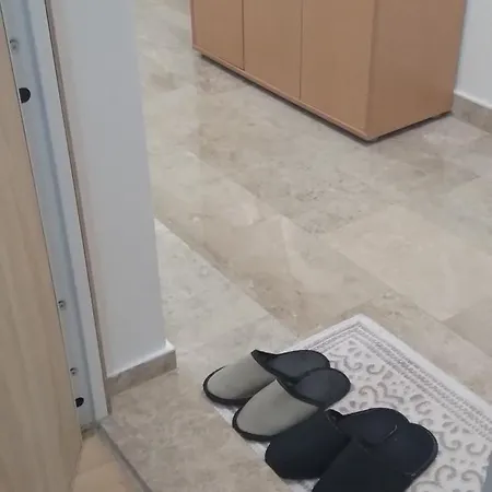 아파트 Apartman Anita