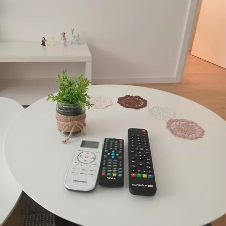 아파트 Apartman Anita